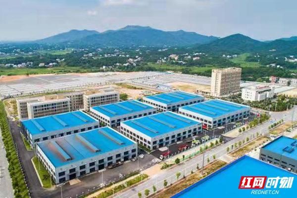 湖南工程机械配套产业园10项目集中签约 总投资201亿元